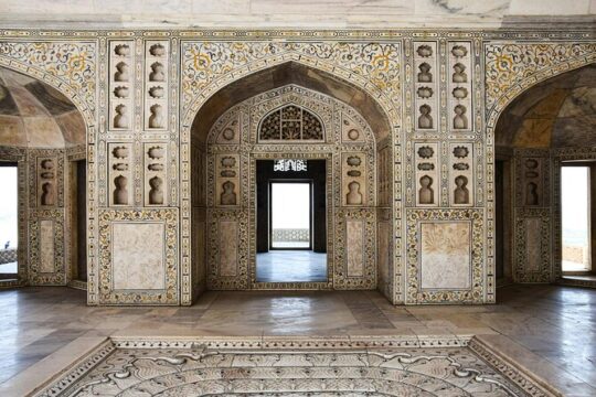 All Inclusive Day Trip to Taj Mahal, Agra Fort and Baby Taj From Delhi - by Car