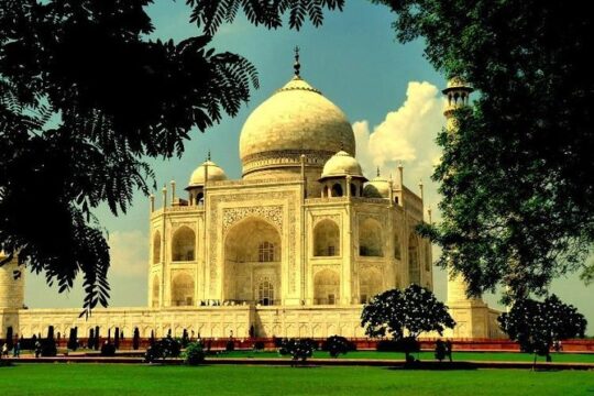 Private Taj Mahal Day Trip by Express Train With Lunch