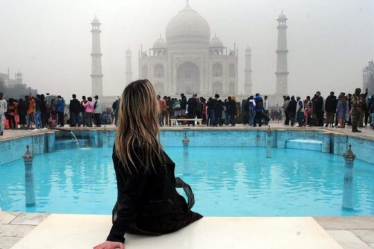 Taj Mahal Tour from Delhi with Lunch at 5 Star Hotel