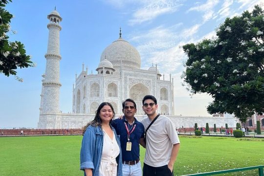 Taj Mahal Sunrise & Agra Fort Tour from Delhi - All Inclusive