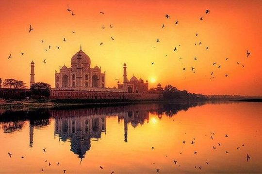 Romantic Sunset Rendez -Vous with Tajmahal at Agra from Delhi (Small Group)