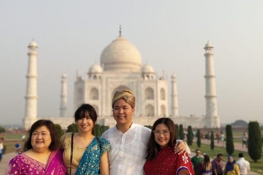 Taj Mahal Tour from Delhi - Luxury Tour