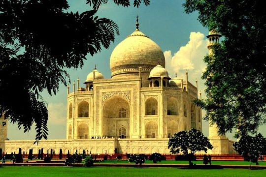 Same Day Agra Tour With Taj Mahal & Agra Fort ( Dehli- Agra-Dehli )
