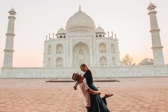 Private Taj Mahal and Agra Full-Day Tour From Delhi