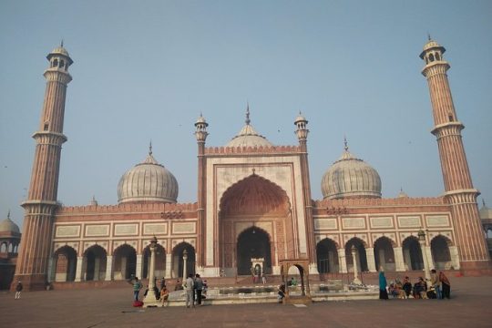 Explore the Beauty of Old Delhi & the Spice Market!