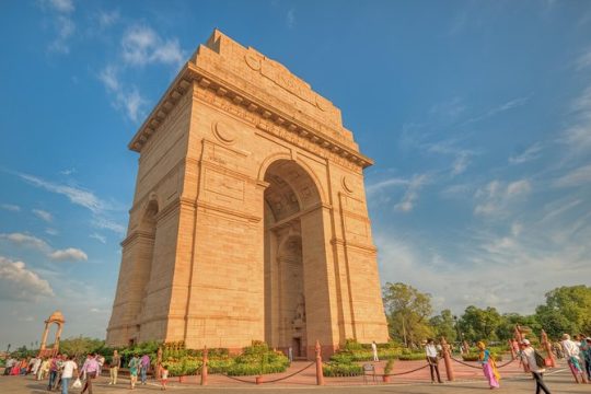 Discover Delhi's Cultural Heritage in a Day with Food Tasting
