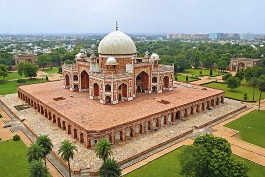 Private Full Day Old and New Delhi Sightseeing Tour With Monuments Entrance Fee