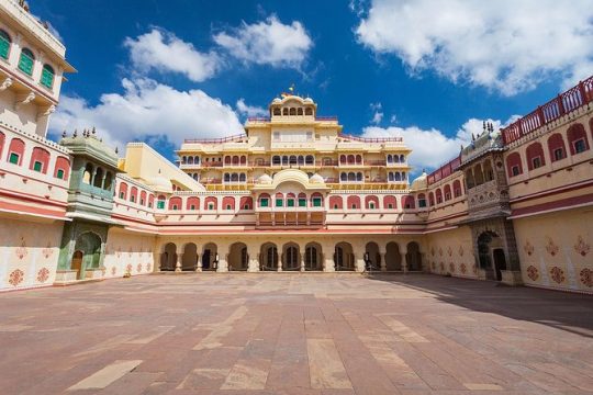3 Days Golden Triangle Tour : Delhi Agra Jaipur